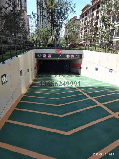 西安停車場(chǎng)車位劃線多少錢一個(gè)，西安停車場(chǎng)劃線施工的價(jià)格？