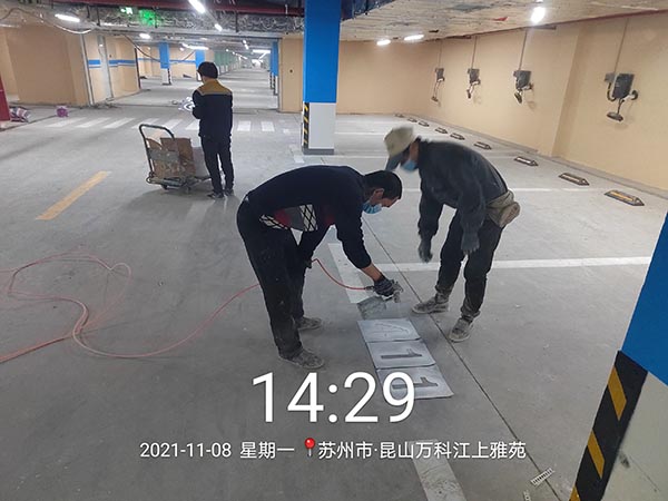道路劃線(xiàn)，車(chē)位劃線(xiàn)，停車(chē)位劃線(xiàn)