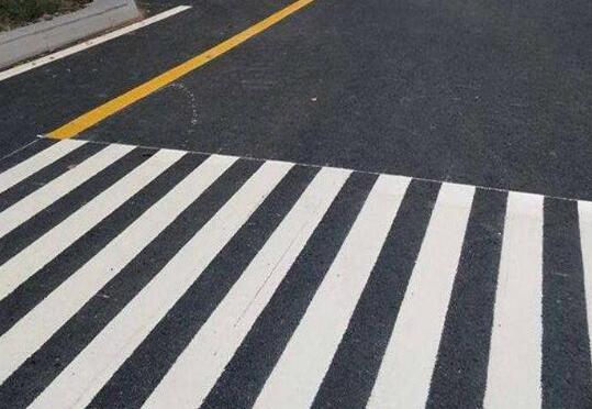 道路劃線，道路標(biāo)線是怎么畫(huà)出來(lái)的？