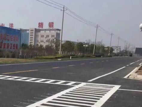蘇州道路劃線漆施工多少錢一米？飛揚(yáng)市政價(jià)格合理
