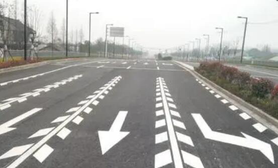冷噴標(biāo)線一平方多少錢？道路劃線冷涂多少錢？