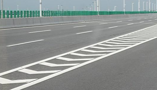 蘇州道路劃線標(biāo)線施工隊(duì)？  找飛揚(yáng)市政