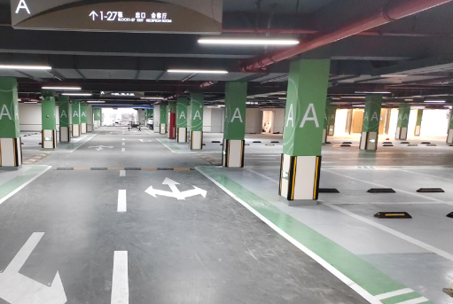蘇州廠區(qū)專業(yè)停車場(chǎng)劃線施工，13年施工經(jīng)驗(yàn)
